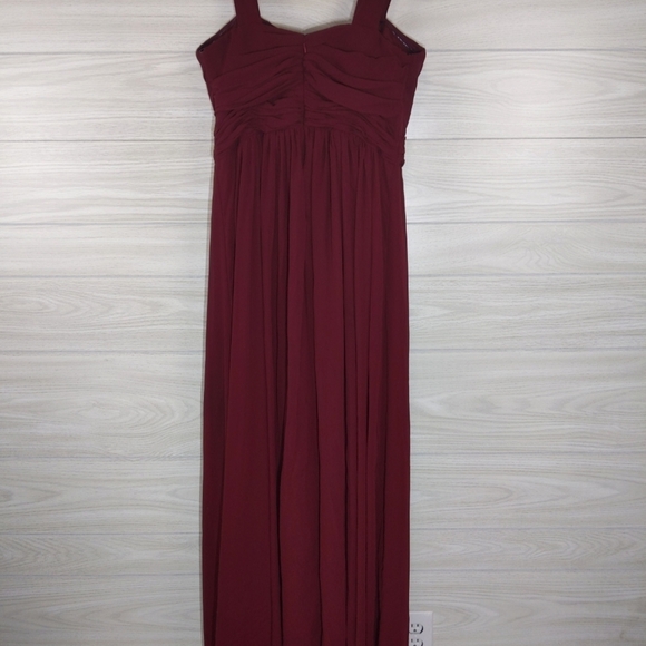 Formal Gown Dress - Picture 4 of 7